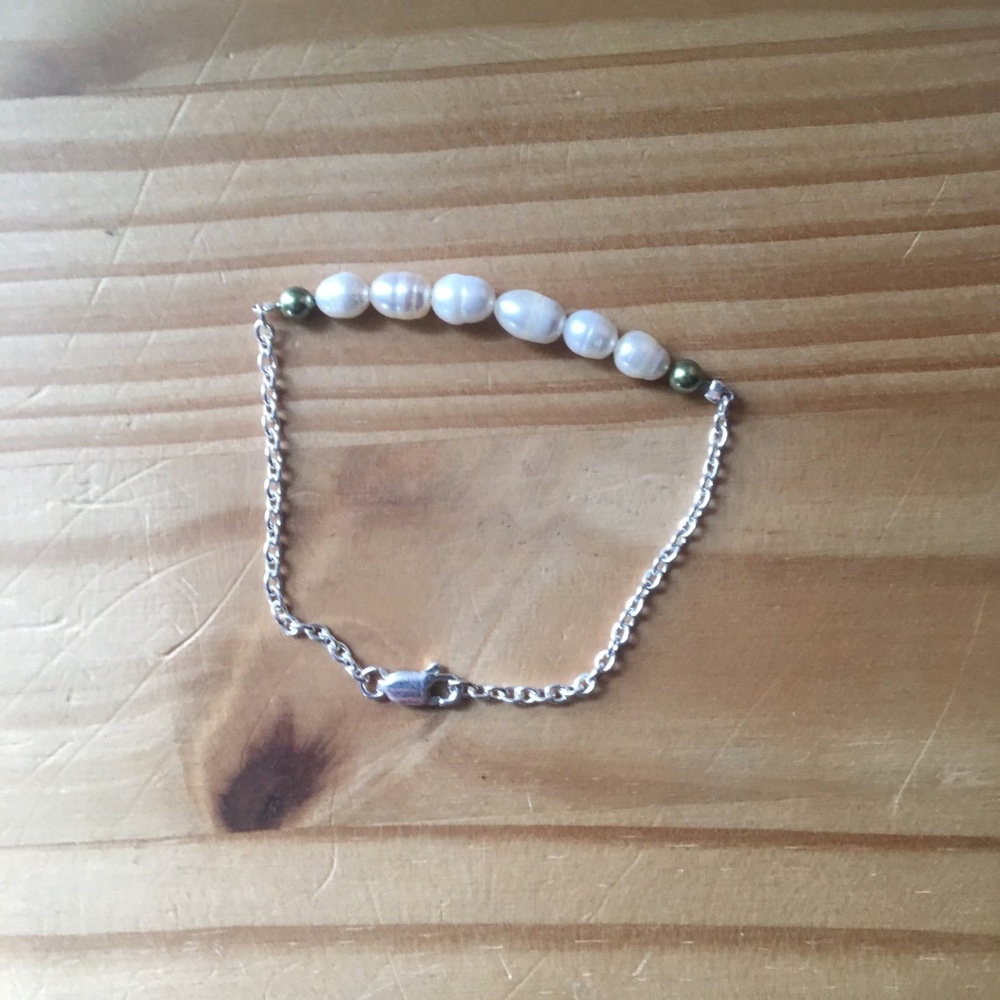 Green And White Pearl Beaded Bracelet